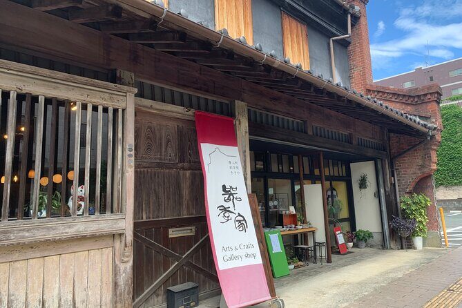 Kumamoto Castle Town Walking Tour with Local Guide - Muroya toys and Fukushiro-ya sake: tradition you can taste