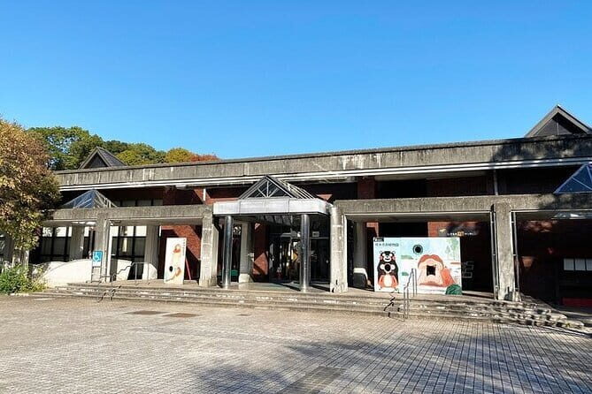 Kumamoto : Iconic Statues World of Pirates Adventure Tour - Nami at Moe no Sato: a quick stop with local-travel momentum