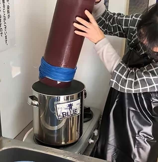 Kyo-arashi Shibori Scarf Class at Kyoto Shibori Museum - Tube-and-string resist dyeing: the part that makes it feel different
