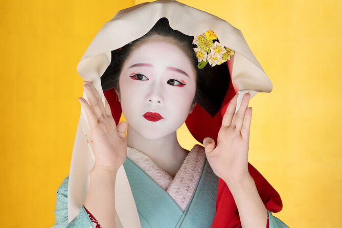 Kyomai Dance by Maiko Geiko and Visits of Gion Art Museum Kyoto - Gion Kobu Kaburenjo Theater: the welcome that sets the tone