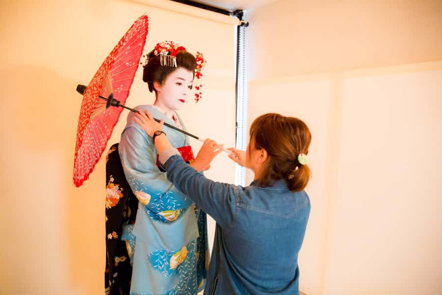 Kyoto: 2-Hour Maiko Makeover and Photo Studio Shoot - Little logistics that matter once you’re in full costume
