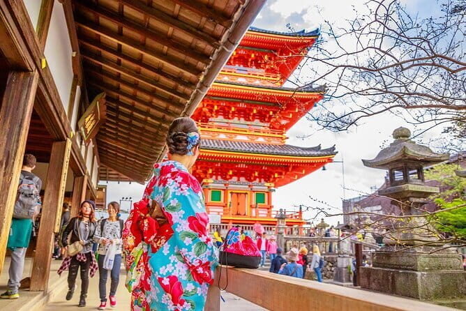 Kyoto and Nara UNESCO Highlights Full-day Tour From Osaka - Kiyomizu-dera early morning: temple steps and autumn views
