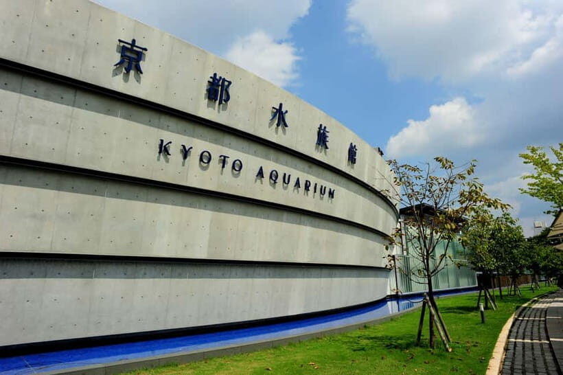 Kyoto Aquarium Admission Ticket - Ask the breeding staff: how to turn curiosity into better viewing