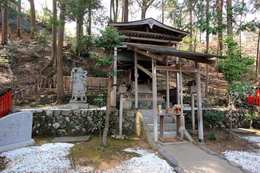 Kyoto: Arashiyama Tour with optional Sagano Romantic Train - Street snack stops: how to eat without messing up your budget