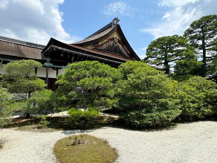 Kyoto: Discover Every Bit of Kyoto Imperial Palace - Key things you’ll notice on this Kyoto Imperial Palace tour