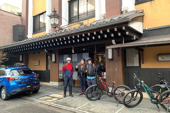Kyoto E-Bike Tour of Hidden Gems, Backstreets and Temples - The English guide factor: pacing, stories, and practical tips
