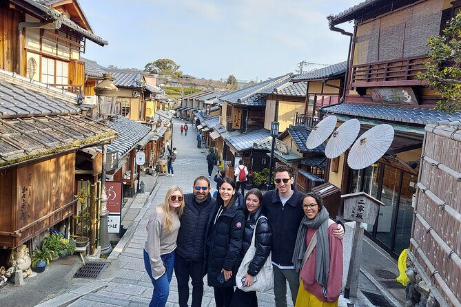 Kyoto Early Morning Private Tour with Government-Licensed Guide - East Kyoto Essentials: Fushimi Inari, Gion, Nishiki, Kiyomizu, Imperial Grounds