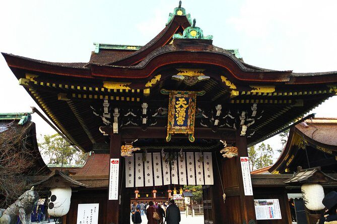 Kyoto Early Riser Platinum One-Day Walking Tour - Fushimi Inari-taisha: the torii tunnel without the crush