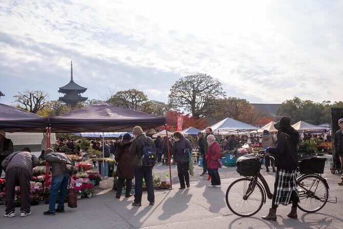 Kyoto Flea Market Cultural Exchange with English Learners - Temple Grounds and Five-Story Pagoda Time: What Fits in the 1.5–2 Hours