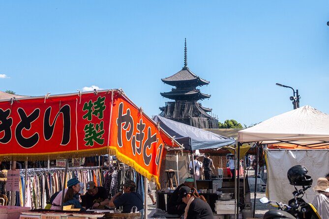 Kyoto Flea Market Cultural Exchange with English Learners - What You Can Buy (and What to Watch For)