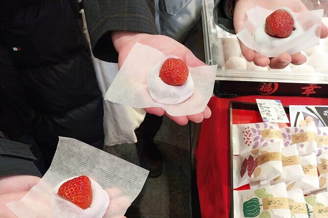Kyoto Food Tour of 10 Tastings with Wagyu, Mochi & More Surprises - Karasuma to Gion: A Kyoto food route that also gives you views