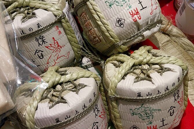 Kyoto Food Tour of 10 Tastings with Wagyu, Mochi & More Surprises - Wagyu sushi and the tour’s 10-taste strategy