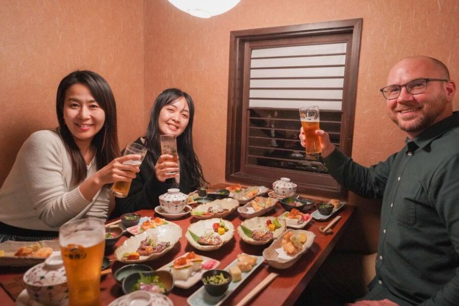 Kyoto: Foodie Night Tour in Gion with 9 dishes + 6 Sake - Gion by night: what this walk really delivers
