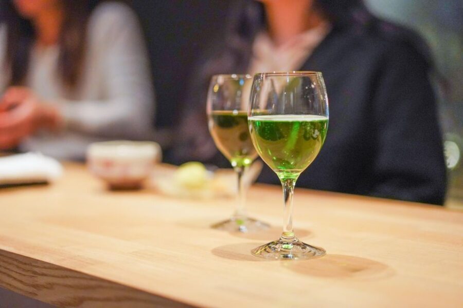 Kyoto: Foodie Night Tour in Gion with 9 dishes + 6 Sake - Finding the group fast: Izumo-no-Okuni to first meal
