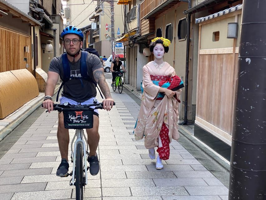 Kyoto: Full-Day City Highlights Bike Tour with Light Lunch - Arashiyama Bamboo Grove: Kyoto’s Green First Impression