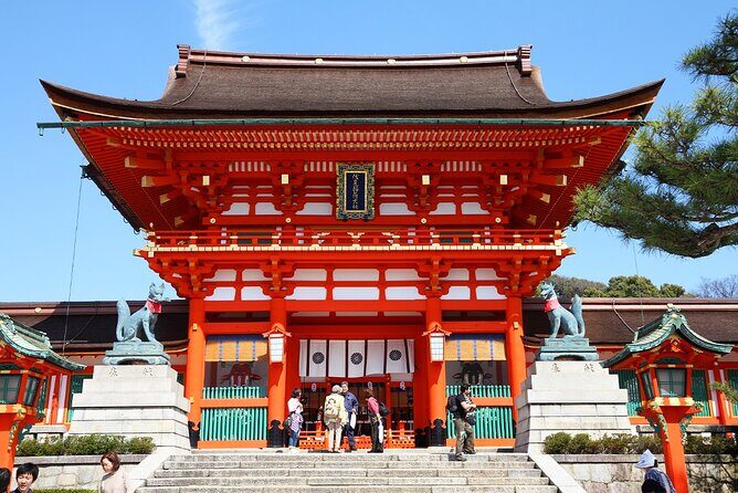 Kyoto Full day Tour Kinkakuji, Kiyomizu-dera and Fushimi Inari - Kinkaku-ji Golden Pavilion: a quick start that sets the tone