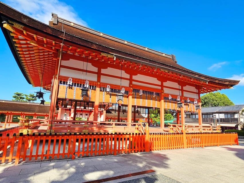 Kyoto: Fushimi Inari Taisha Guided Walking Tour - Key things you’ll notice on this Kyoto torii walk