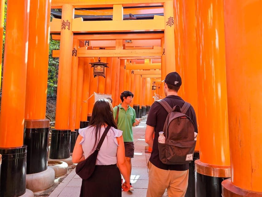 Kyoto: Fushimi Inari Taisha Guided Walking Tour - Meeting at Daily Yamazaki Fushimi Inari Taisha: get bearings fast