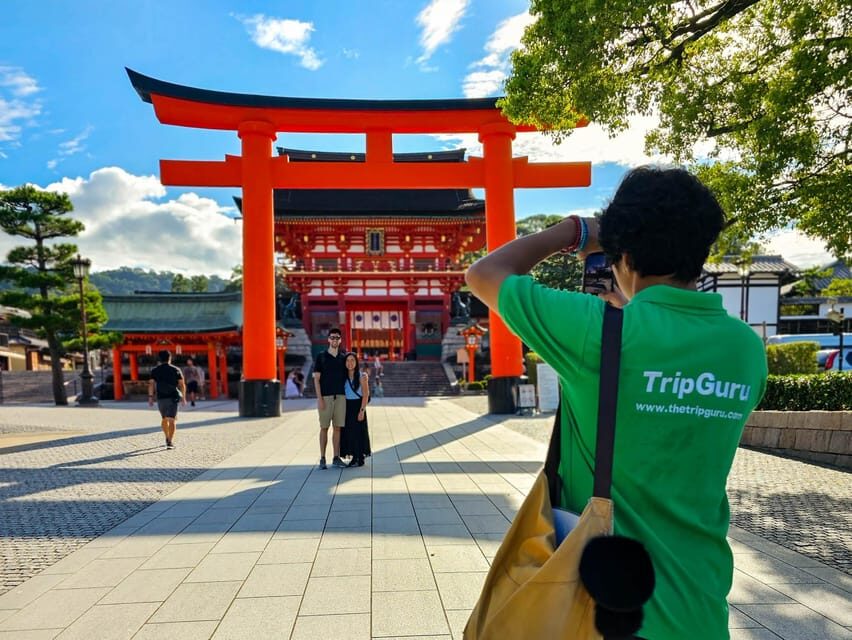 Kyoto: Fushimi Inari Taisha Guided Walking Tour - The lower shrine area: where the visit makes sense