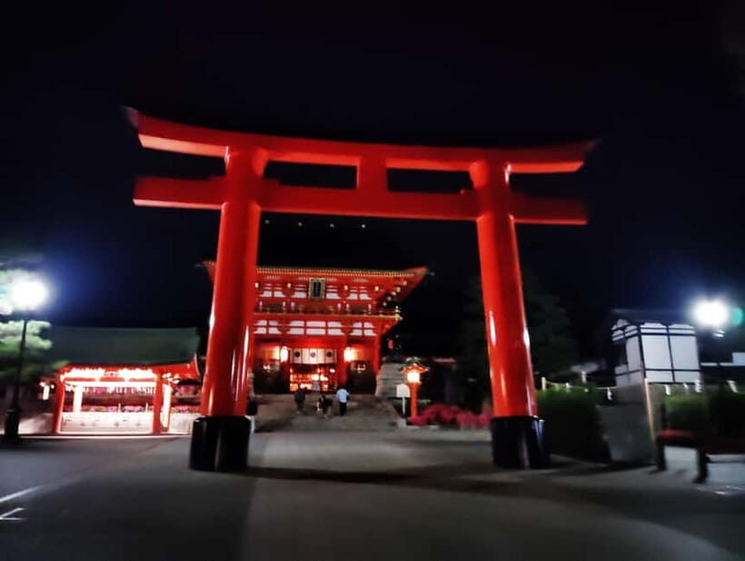 Kyoto: Fushimi Inari Taisha Night Tour with Guide - The views: where Kyoto’s lights meet the torii