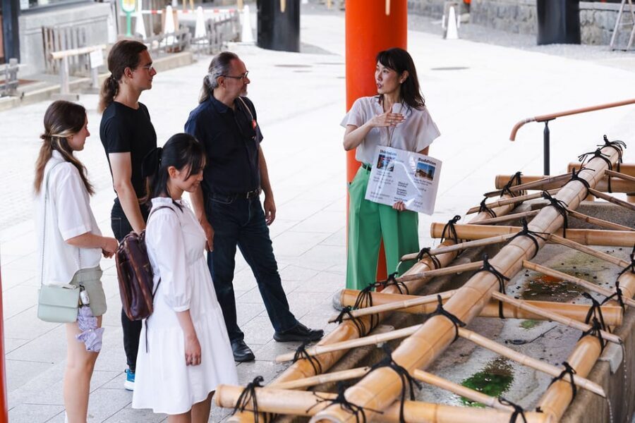 Kyoto: Fushimi Inari Taisha Shrine Walking Tour with Guide - The Natural Beauty Contrast You Get Between Shrine and Temple