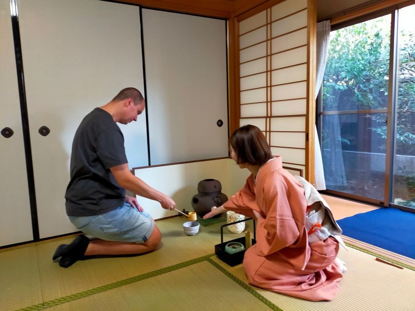 Kyoto Fushimiinari:Wagashi Making & Small Group Tea Ceremony - English guidance and small-group attention