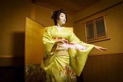 Kyoto: Geisha Dinner & Gion Cultural Walk - Meeting point at Cacao Market and the smooth start in Gion