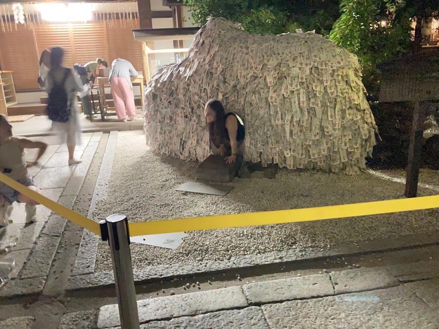 Kyoto: Gion Evening Walk with Hidden Gems, Geisha & Sake - Yasui Kompira-gū Shrine: A Quieter Detour With a Purpose