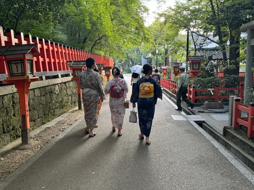 Kyoto: Gion & Geisha district evening tour - From Yasaka Pagoda past Ninenzaka to Ishibe Alley