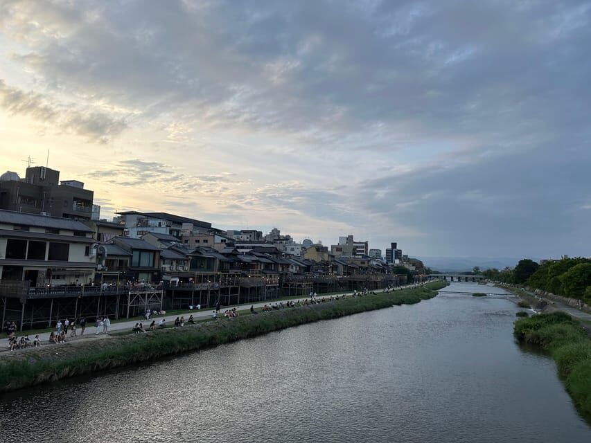 Kyoto: Gion & Geisha district evening tour - Starting at Shijo Ohashi: Izumo-no-Okuni sets the tone