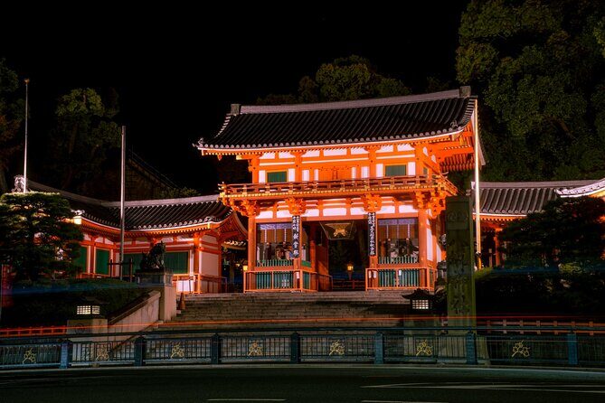 Kyoto: Gion Geisha District & Sake-in-Hand Walking Tour - Sake in Hand: How to Enjoy It Without Turning the Night Into a Mess