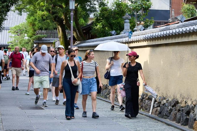 Kyoto: Gion Geisha District Walking Tour and Hidden Gems - Price and Value: Is $25 Worth a 3-Hour Walk?