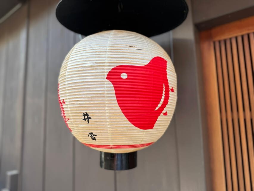 Kyoto: Gion Geisha District & Yasaka Shrine Walking Tour - Why this Gion walk feels more meaningful than a quick stop