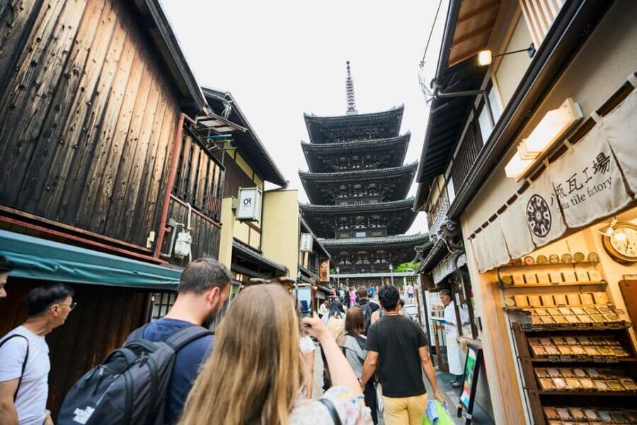 Kyoto: Gion Hidden Gems & Geisha Culture Tour - Price and value: what $23 buys in 2 hours
