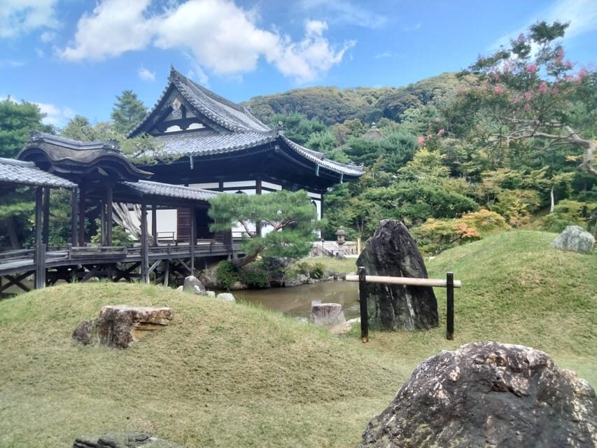 Kyoto: Gion Highlights & Hidden Treasures Guided Tour - Yasui Kompira-gū: blessings for breaking bad habits and better relationships