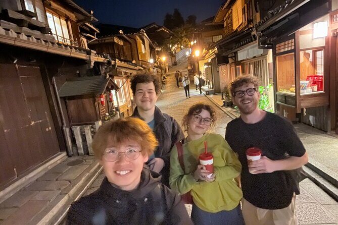 Kyoto: Gion Magical Night Walking Tour - Stop 3: Sannenzaka Ninenzaka for Old Street Atmosphere and Yasaka Pagoda Views