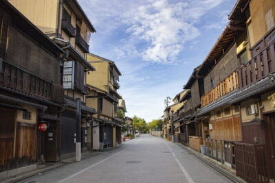 Kyoto: Gion Walking Tour for First-Time Visitors - Getting Oriented in Gion (15 Minutes That Sets the Tone)