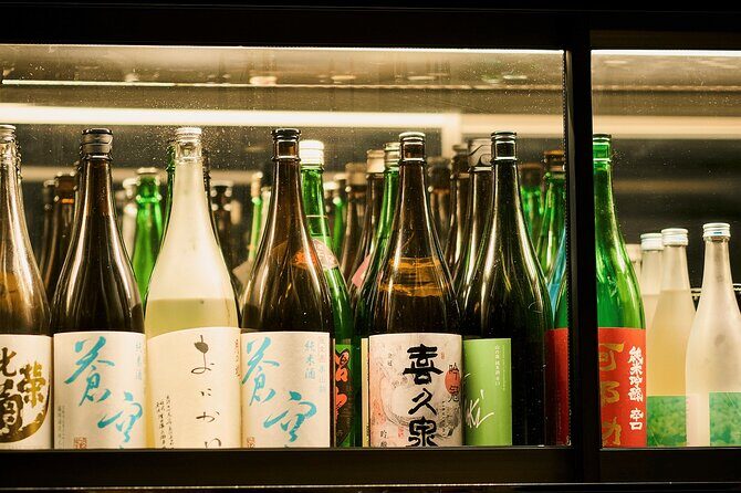 Kyoto: Guided Food Tour with 12 Dishes & 3 Drinks - Kyoto at dinner time: what makes this food tour click