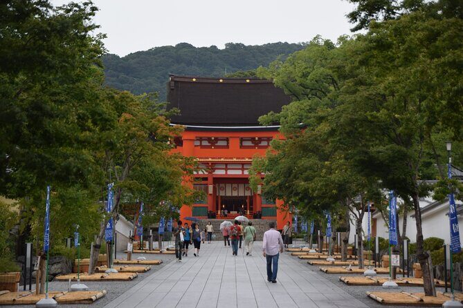 Kyoto Guided Walking Tour Highlight of Kiyomizu & Fushimi Inari - Meeting at Kyoto Ceramic Center (8:30 am): Easy Start, Clear Direction