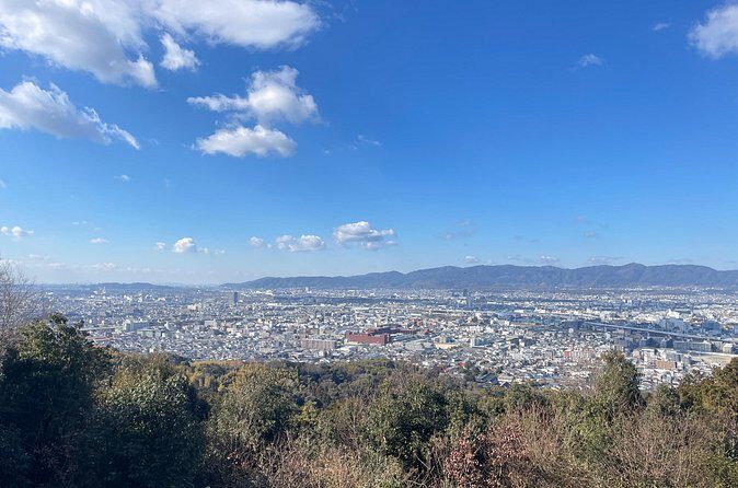 Kyoto Guided Walking Tour: Secret Zen Garden and Fushimi Inari - Fushimi Inari Yotsuji and Kumataka Shrine: quieter viewpoints on the way up