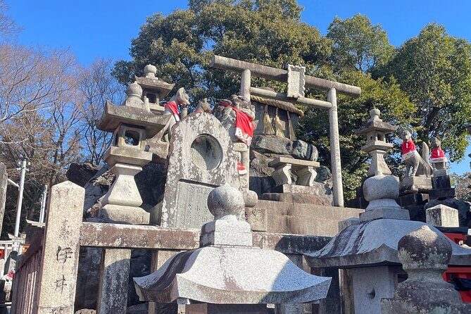 Kyoto Guided Walking Tour: Secret Zen Garden and Fushimi Inari - Pacing, shoes, and how to handle the uphill parts without losing the day