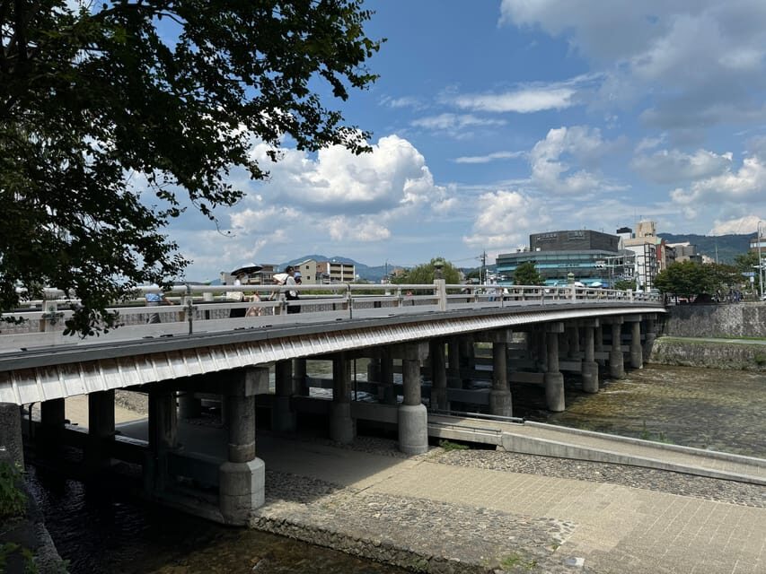 Kyoto: Half-Day Private Tour Gion Geisha District & Kiyomizu - Price and Value: When $77 Makes Sense