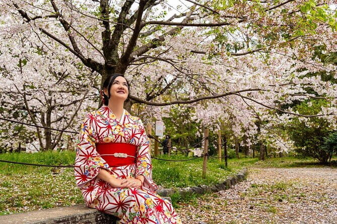 Kyoto Half Day Yamazaki Whisky Museum and Asahi Art Museum - Whisky tasting at the lounge: optional, extra-charge, and guided