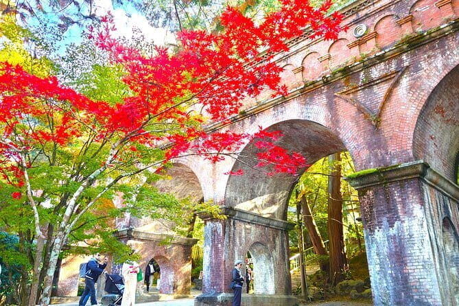 Kyoto: Higashiyama Slow Cycling Tour along the quiet waterfront - Kamogawa River and Shimogamo Jinja: where Kyoto calms down