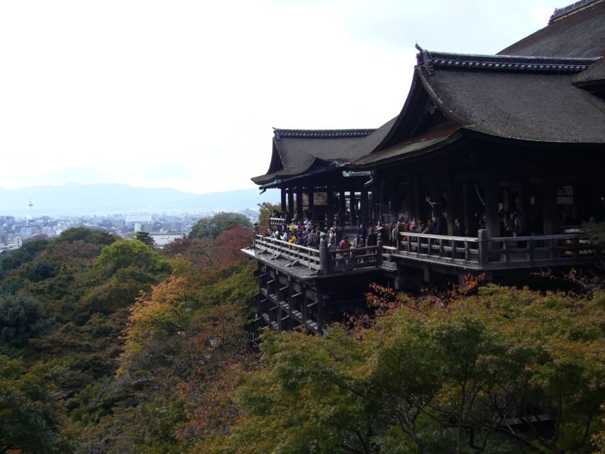Kyoto Highlights 7-Hour Private Guided Tour - Southeast Route: Sake Brewery Stop, Fushimi Inari Taisha, Sanjusangendo, Kiyomizudera, and Slope Streets