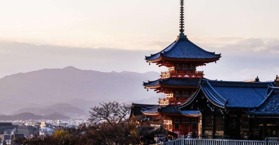 Kyoto: Historic Higashiyama Walking Tour - Key highlights worth your attention