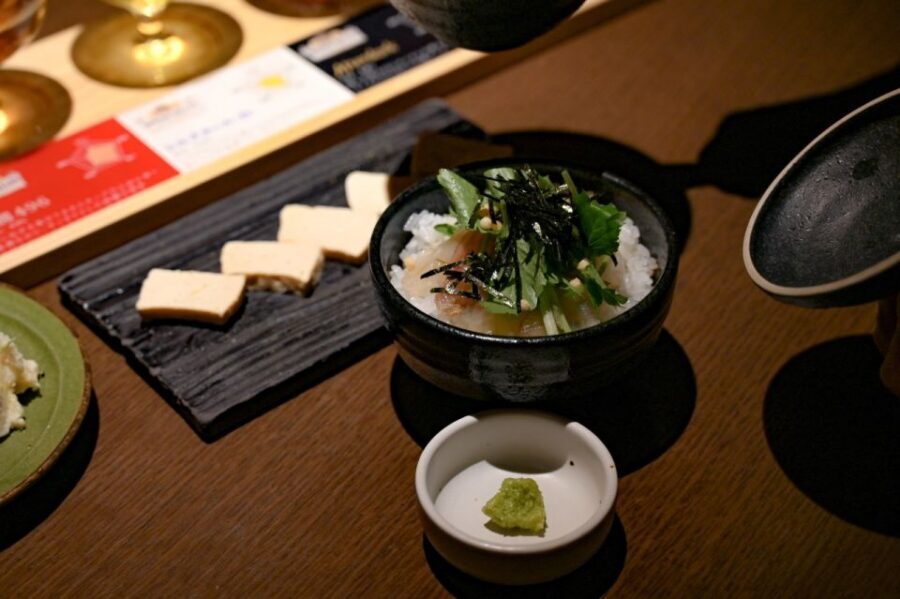 Kyoto: Izakaya Food Tour with Local Guide - What the host actually does for you (beyond ordering)