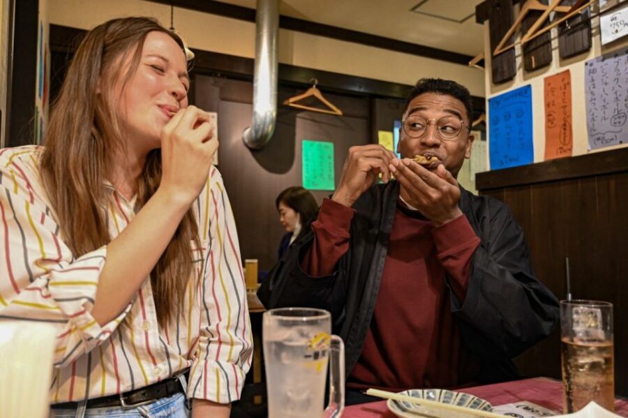 Kyoto: Izakaya Food Tour with Local Guide - Sake pours at unique bars: how to enjoy it without stress