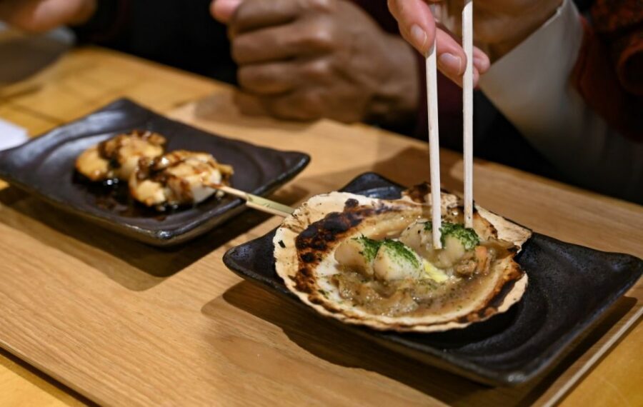 Kyoto: Izakaya Food Tour with Local Guide - The yokocho moment: Kyoto’s narrow-alley afterglow
