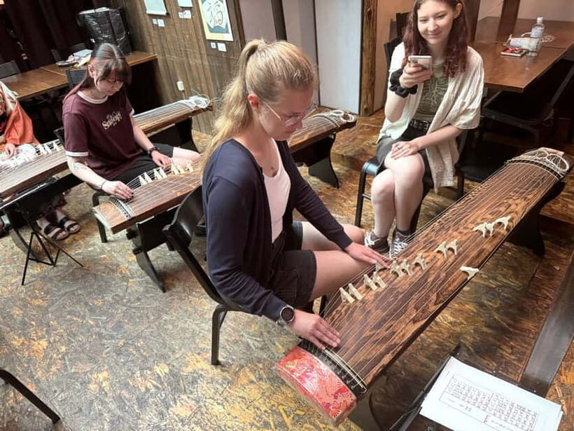 Kyoto: Japanese Koto Musical Instrument Class - Gojo Paradiso and the Quiet Setup for Learning Koto